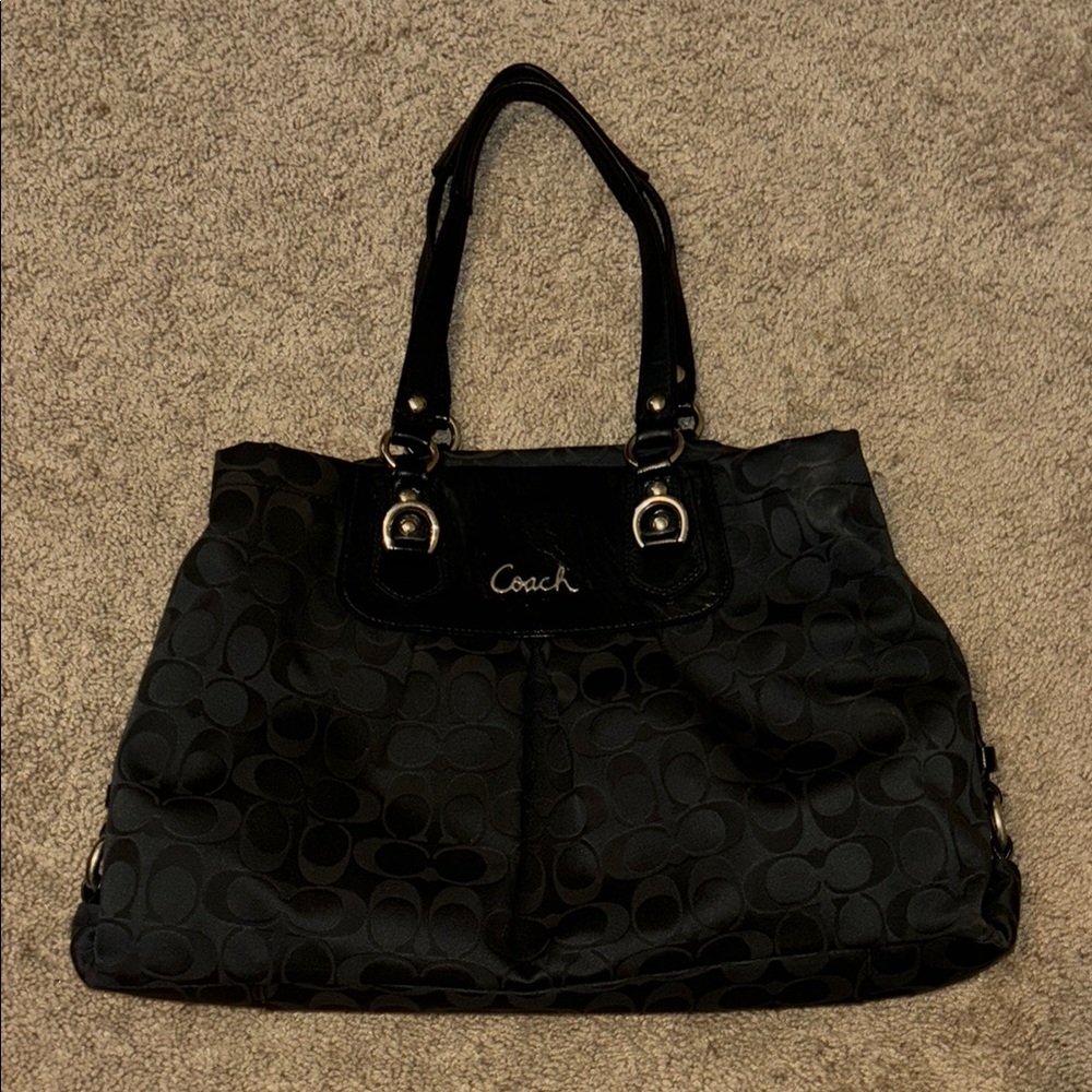 Coach Black Leather Tote Bag with Signature Design: No. E1175-F15510
